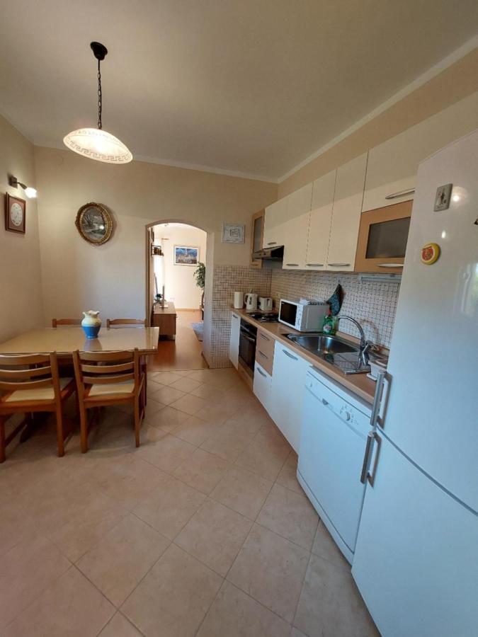 Apartments Maris Vranjic Экстерьер фото