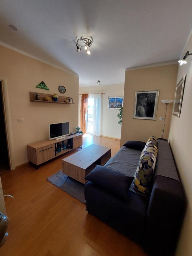 Apartments Maris Vranjic Экстерьер фото