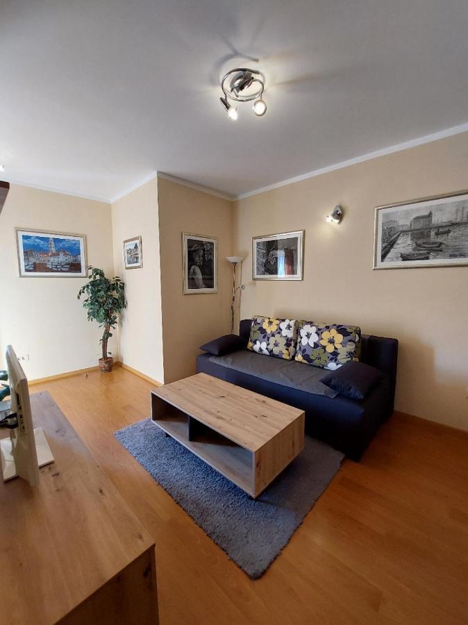 Apartments Maris Vranjic Экстерьер фото
