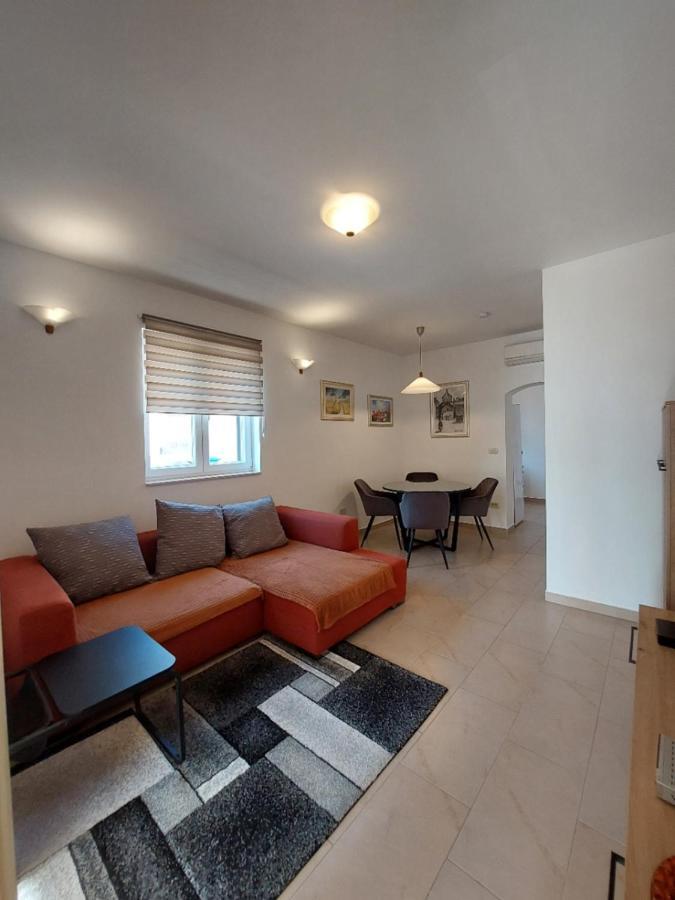 Apartments Maris Vranjic Экстерьер фото