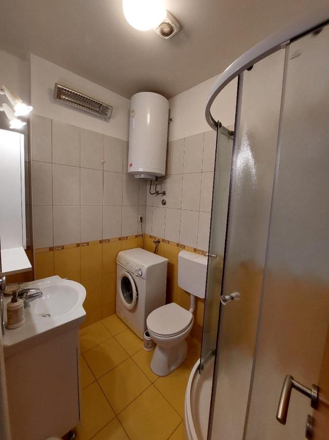 Apartments Maris Vranjic Экстерьер фото